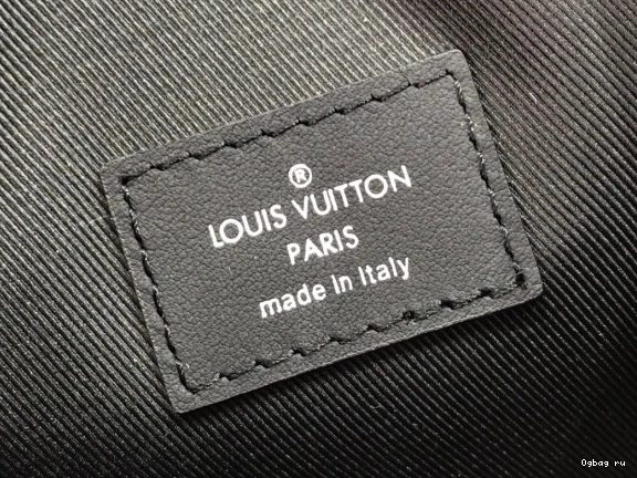 LOUIS NANO VUITTON AMAZON MESSENGER 0823